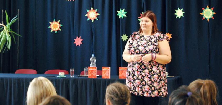 Utasi Anikó  Mészáros Anikó Epreskerti mesék-06