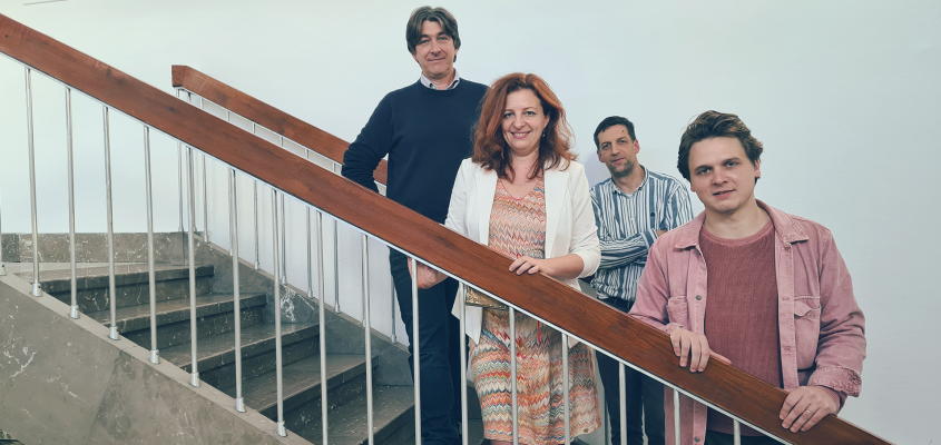 Kotve hiszem nov 15-02