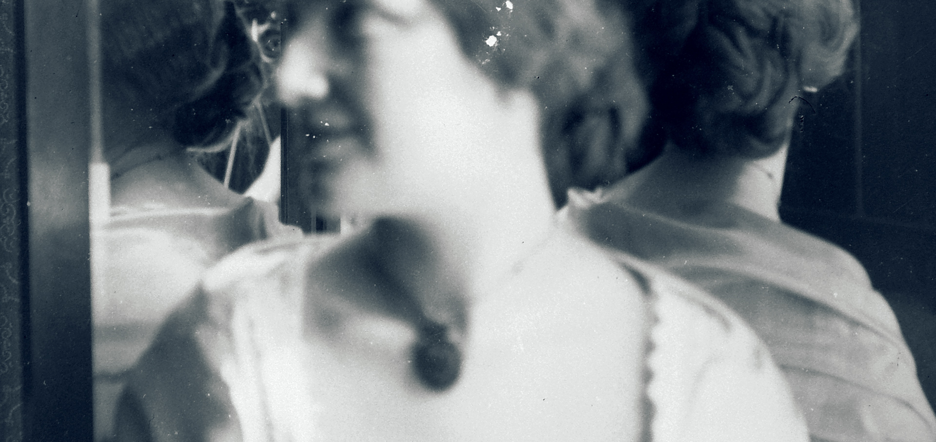 Benedek Szabolcs A fehér ruhás lány KOVÁCS GERGELY-04