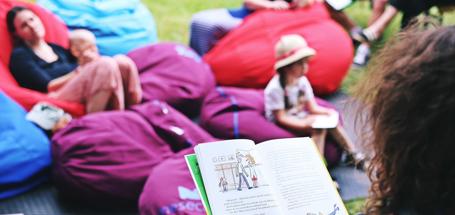 Olvasosarok nyar 24-07