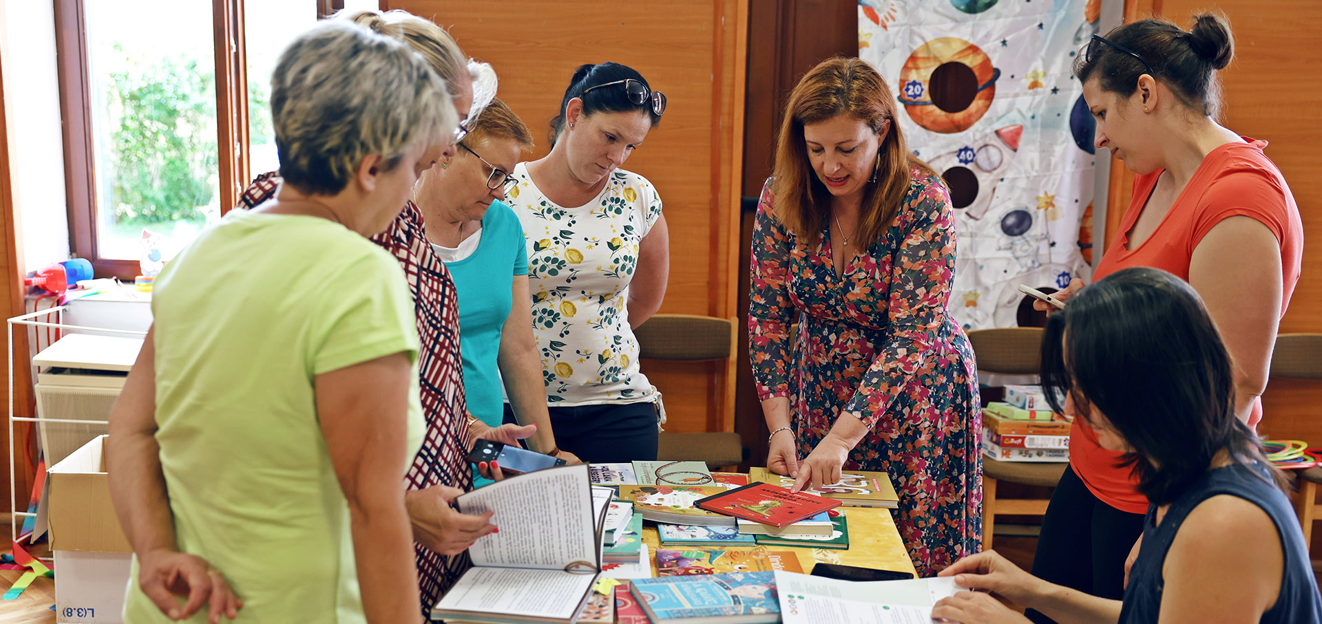 Olvasosarok nyar 24 2-03